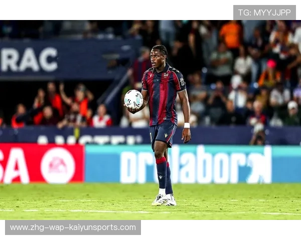 曼联引援巨变！梅西式中场创意成核心，开启全新征程