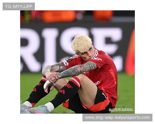 曼联横向拉扯防守，加纳乔抢点弹射入网